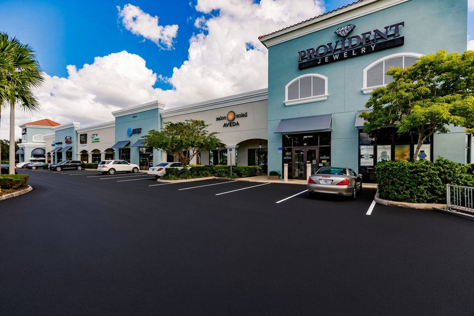 Storefronts at Shops at Jamaica Bay on Tamiami Trail S, Fort Myers, FL, managed by Five Diamonds Management